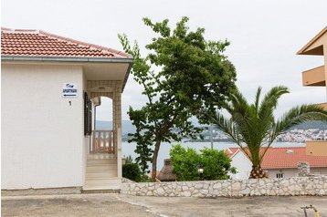 Hrvaška Privát Okrug Gornji, Eksterier